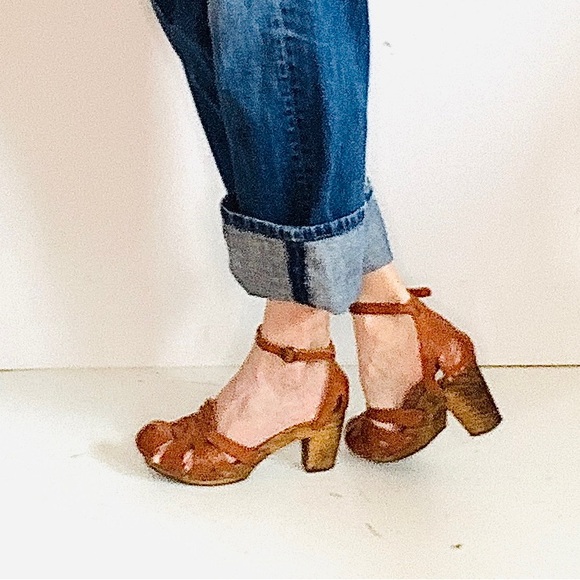 STUNNING 1970’s Wooden Stacked Heel Sandals, Gorgeous Leather 🤎 and Wood 🤎 - Picture 8 of 14